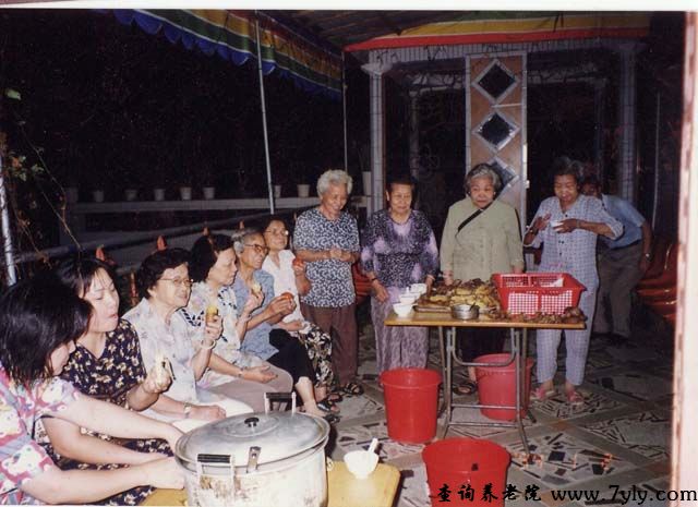 广州市九佛和盛康乐托老所夜宵时间