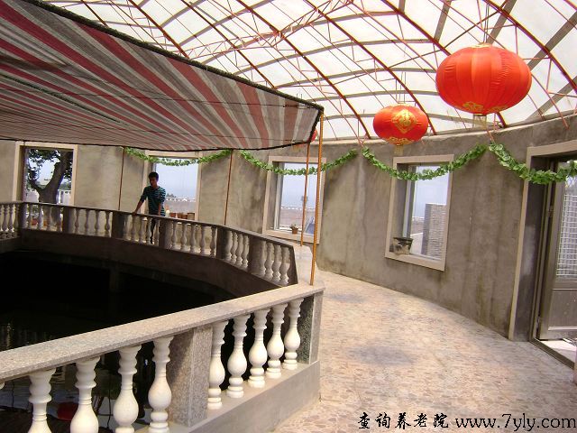 大连阳光养老中心院内设备