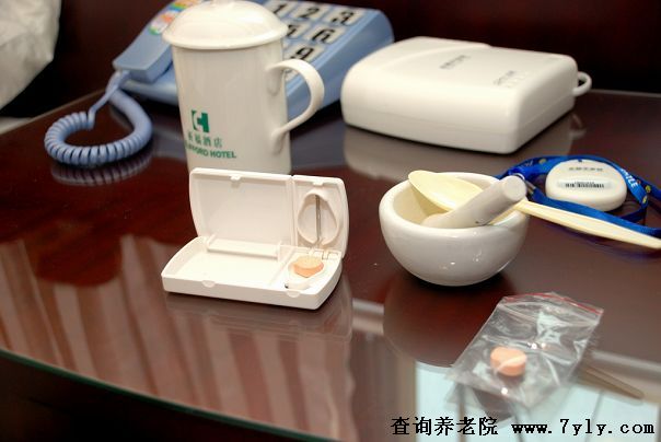 广州祈福护老公寓贴心设备-无线平安钟