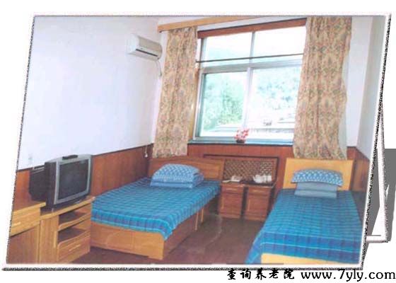 大连白云养老院双人房