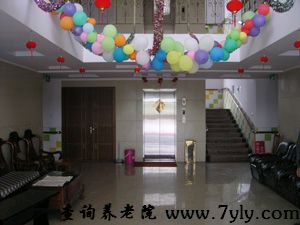 上海市奉贤区南桥镇关港养老院楼梯口