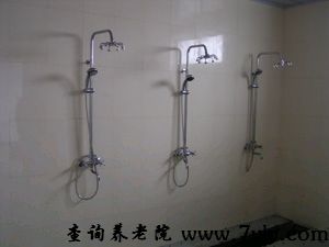 上海市奉贤区南桥镇关港养老院公共澡堂