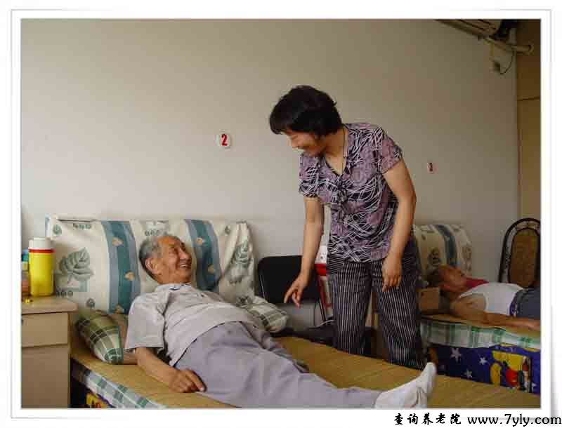 上海市九亭敬老院悉心照料