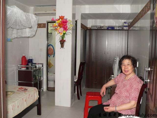 广州荔湾区侨颐养老院带有空调机的单人房